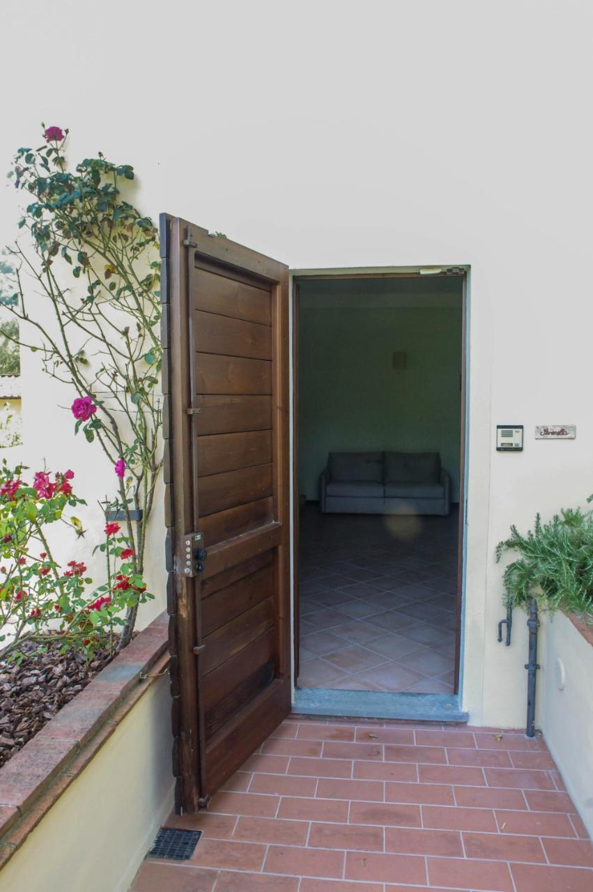 Casale La Fata -Tipico Toscano Immerso Nelle Colline Tra Lucca E Versilia, 6 Appartamenti Indipendenti 卡麦奥雷 外观 照片