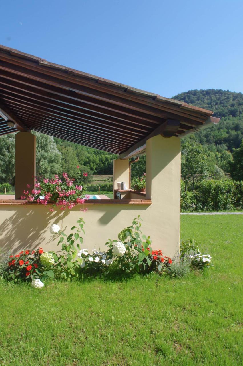 Casale La Fata -Tipico Toscano Immerso Nelle Colline Tra Lucca E Versilia, 6 Appartamenti Indipendenti 卡麦奥雷 外观 照片