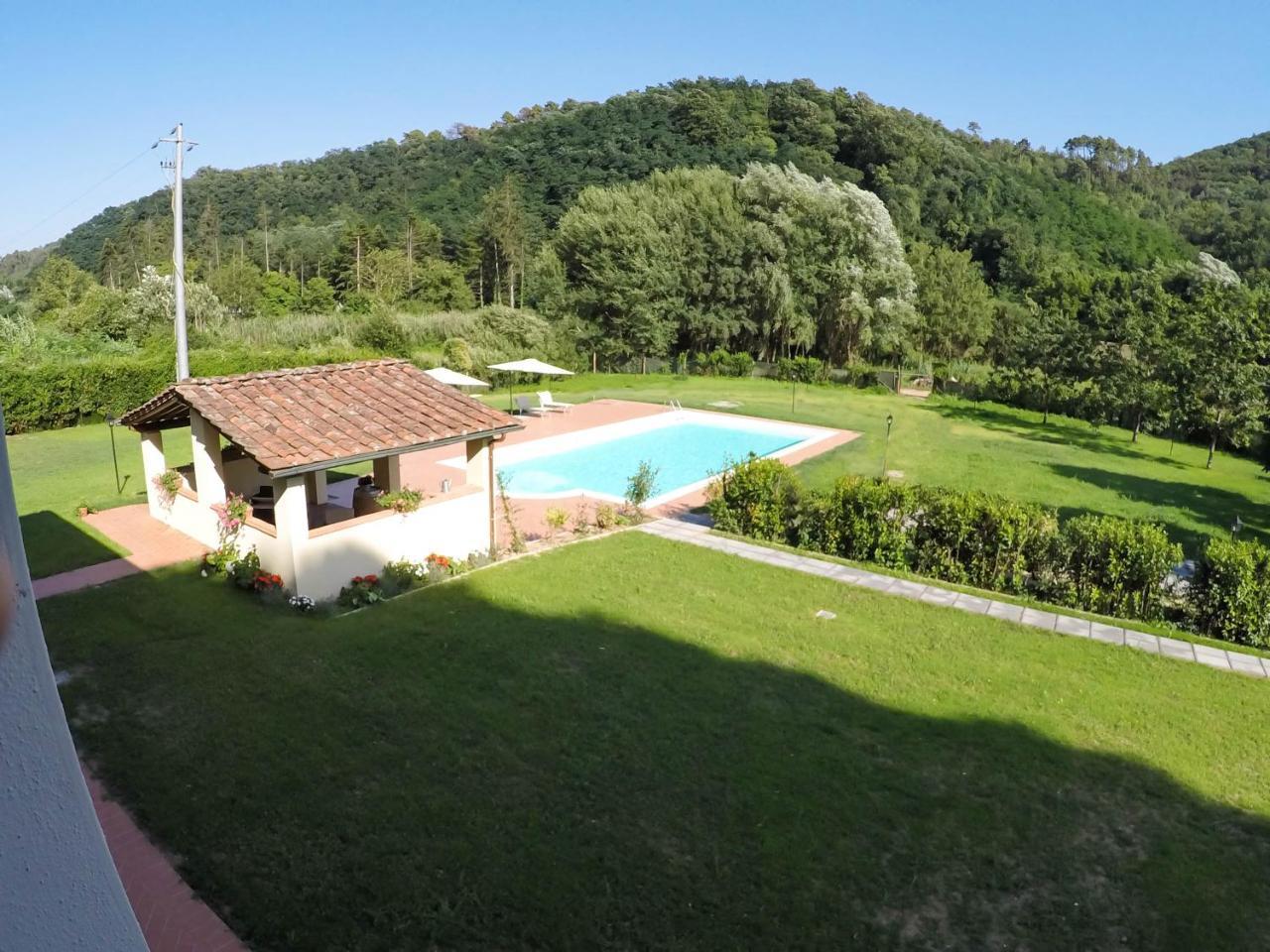 Casale La Fata -Tipico Toscano Immerso Nelle Colline Tra Lucca E Versilia, 6 Appartamenti Indipendenti 卡麦奥雷 外观 照片