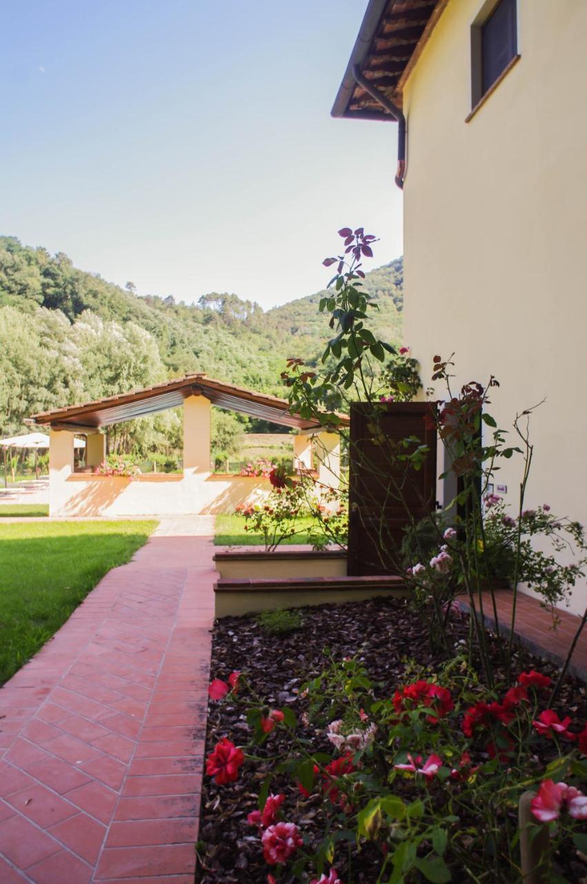 Casale La Fata -Tipico Toscano Immerso Nelle Colline Tra Lucca E Versilia, 6 Appartamenti Indipendenti 卡麦奥雷 外观 照片