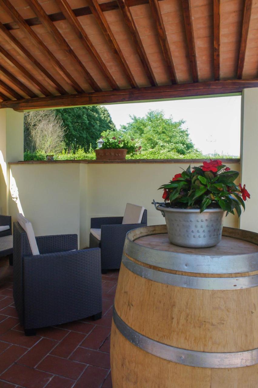 Casale La Fata -Tipico Toscano Immerso Nelle Colline Tra Lucca E Versilia, 6 Appartamenti Indipendenti 卡麦奥雷 外观 照片